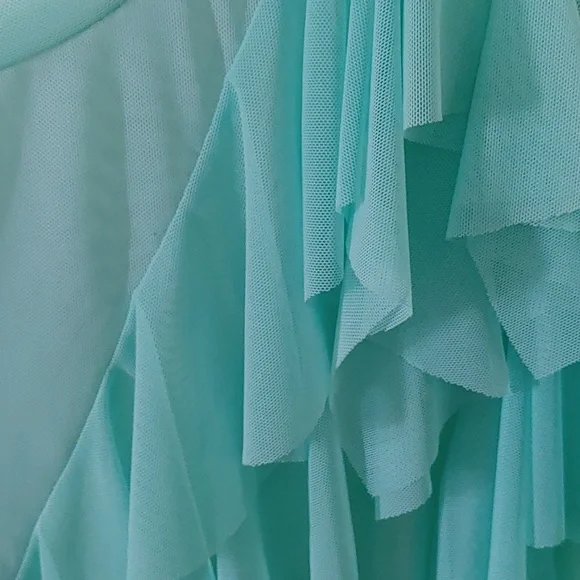 Designer Ruffled Crop - Picture 5 of 9